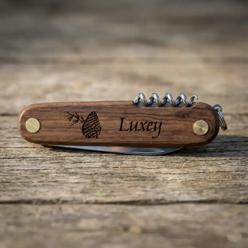 Couteau multifonction bois